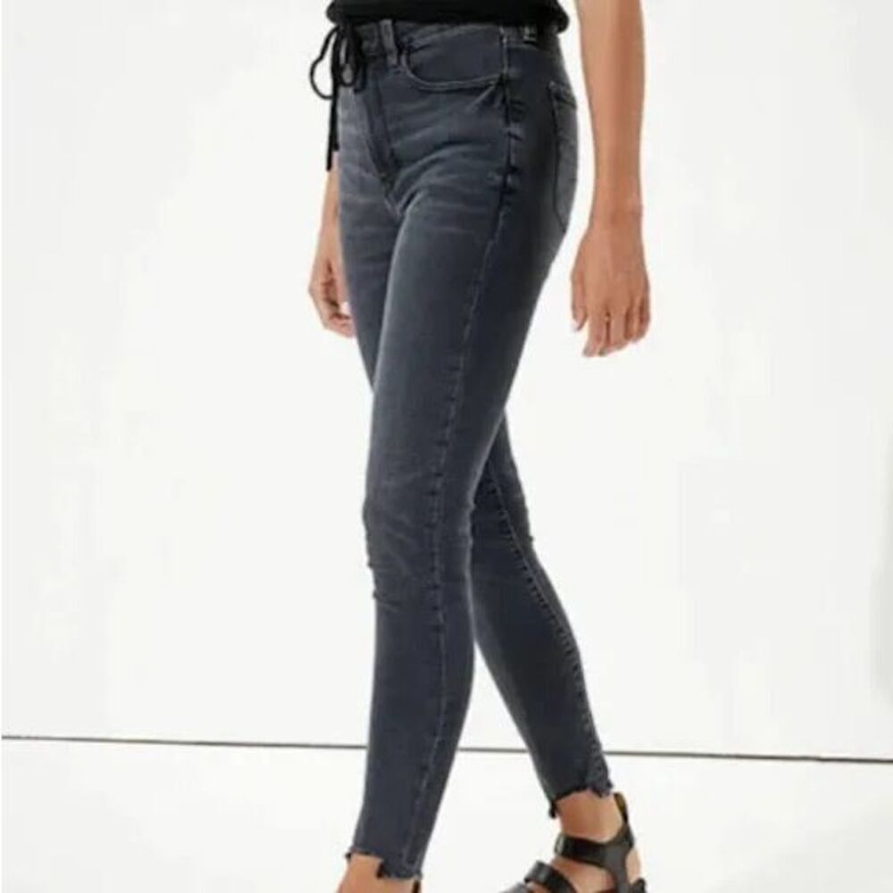American Eagle Super Hi-rise raw hem stretchy jeggings